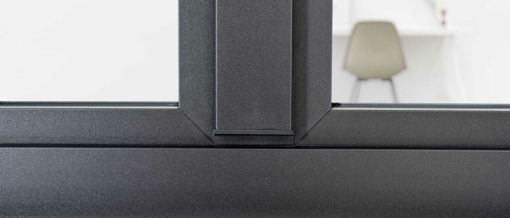 Gealan linear modelo de ventana en pvc de calidad.