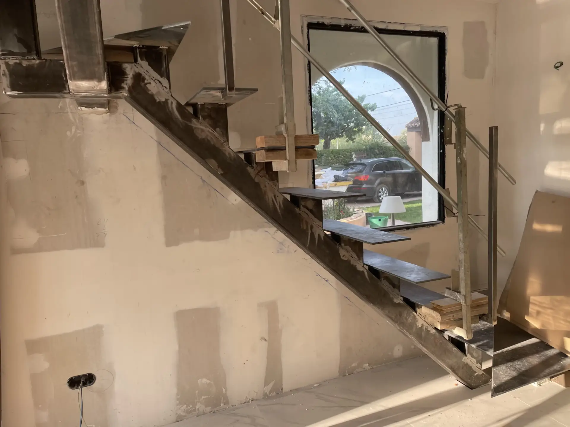 Escalera metálica interior